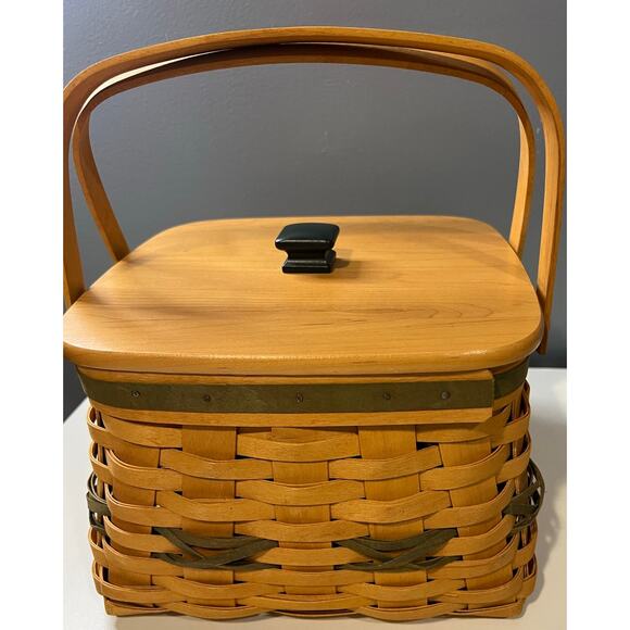 Longaberger Christmas Basket - 2000 Edition - Picture 5 of 11